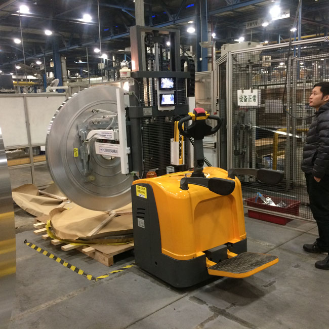 卷料搬運車|真空青青草网站在线观看鋁卷搬運車 卷料搬運車|真空青青草网站在线观看鋁卷搬運車